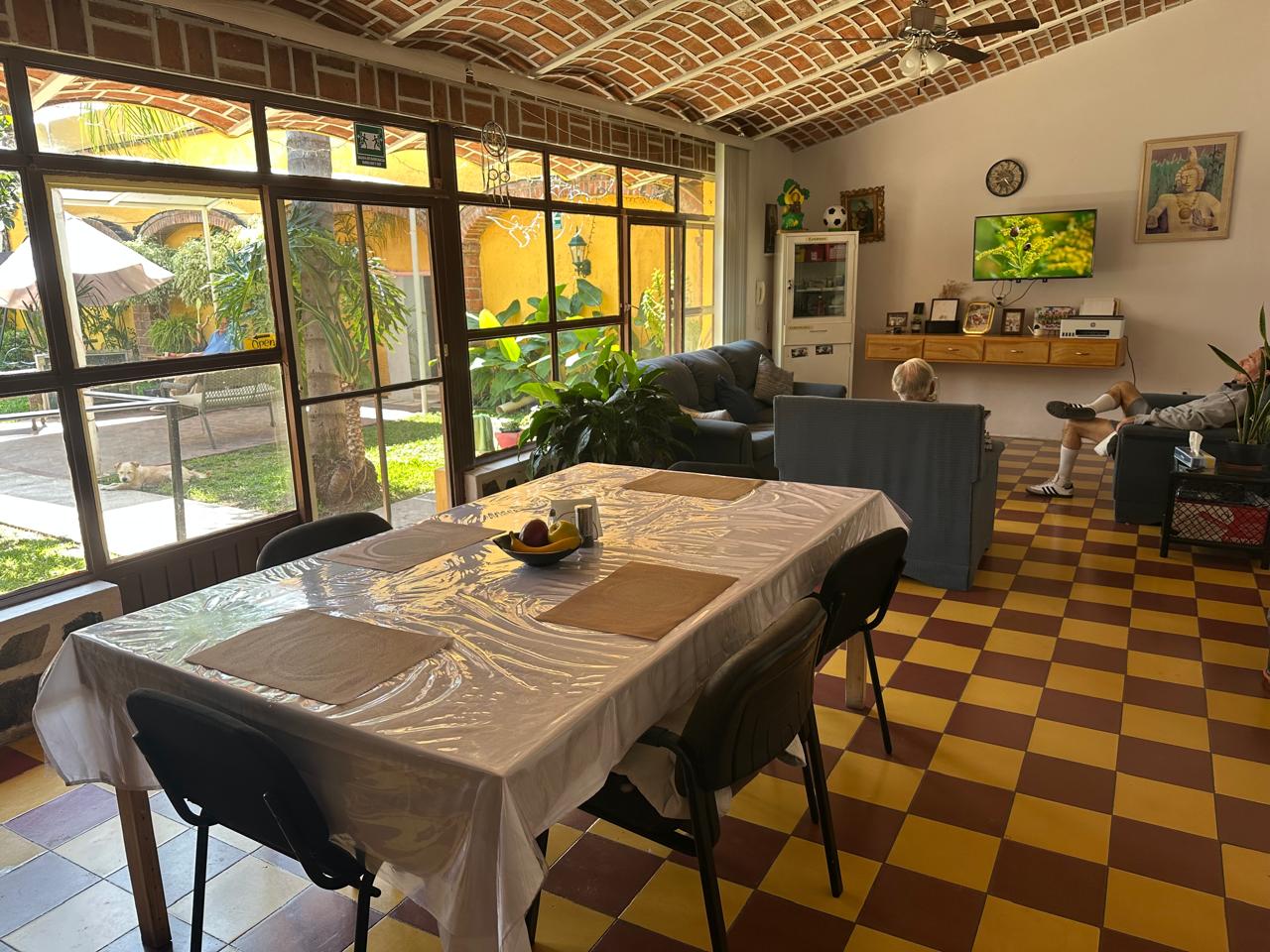 Rudy and Magda's Care Home — Comedor