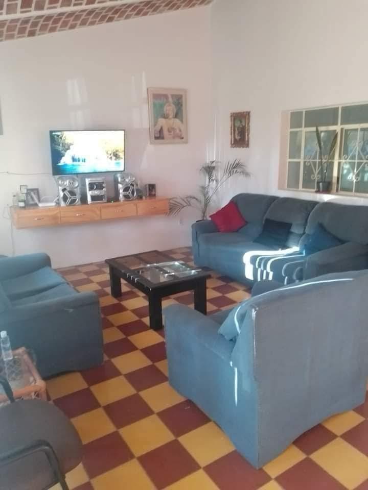 Rudy and Magda's Care Home — Área social