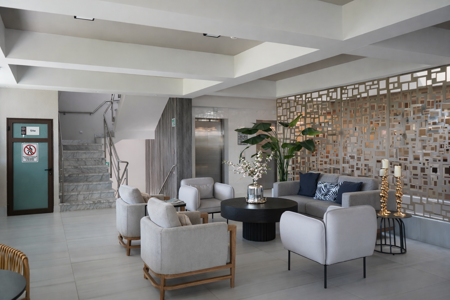Los Cisnes Senior Living — Jardín