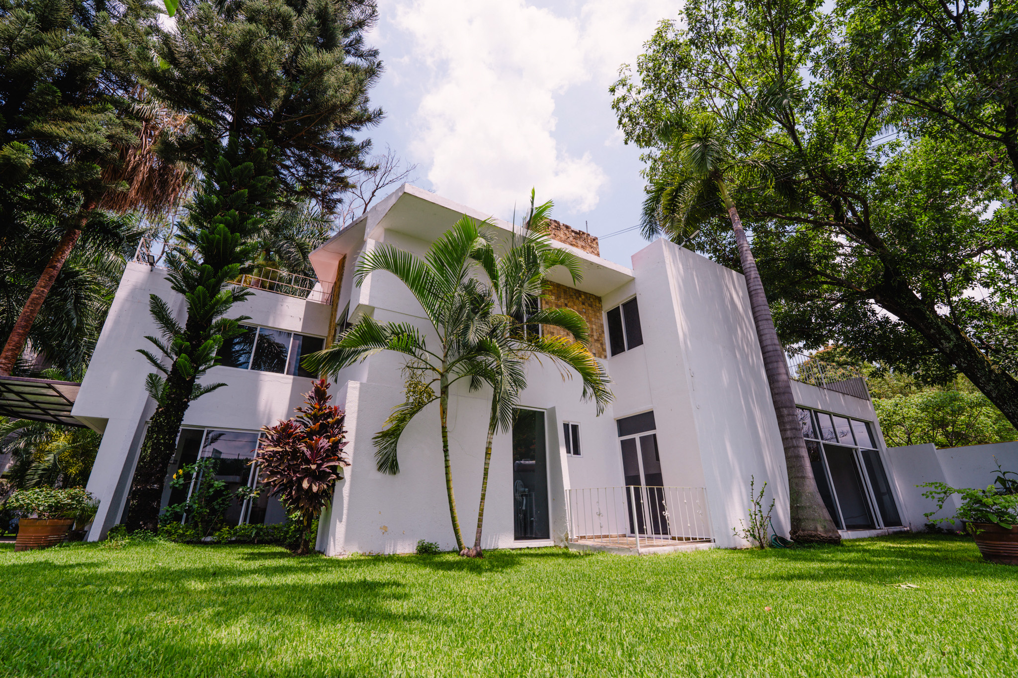 Casa Oro Senior Living — Exterior
